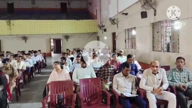 बक्सर: बकरीद पर्व पर विधि व्यवस्था बनाए रखने के लिए DM व SP ने पुलिस अधिकारियों के साथ नगर भवन में की बैठक