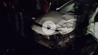 सारंगपुर: उदनखेड़ी हाईवे टोल के पास दो कार और एक बाइक की टक्कर, तीन बाइक सवार गंभीर रूप से घायल, सारंगपुर अस्पताल में भर्ती