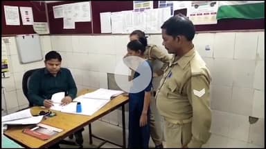 इटावा: सिविल लाइन इलाके के नगला बाबा गांव में पारिवारिक विवाद के चलते भाई-बहन को मारपीट कर घायल किया, पुलिस जांच में जुटी है