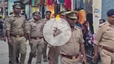 कोल: अलीगढ़ में आगामी त्योहार के मद्देनज़र पुलिस ने विभिन्न क्षेत्रों में किया पैदल गश्त, चलाया चेकिंग अभियान