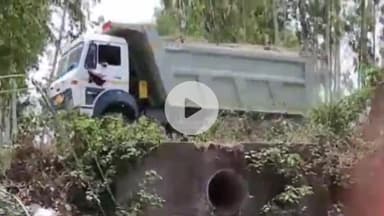 रामपुर: केशोनगली गांव के किसानों ने ओवरलोड डंपरों पर कार्रवाई की मांग को लेकर डीएम से की शिकायत