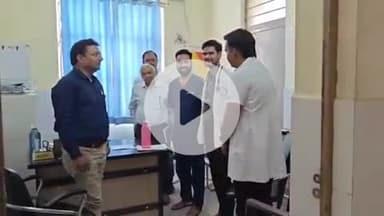 दीगोद: मुख्य चिकित्सा एवं स्वास्थ्य अधिकारी नरेन्द्र नागर ने सुल्तानपुर ब्लॉक के अस्पतालों का किया आकस्मिक निरीक्षण