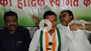 जगदलपुर: राजीव भवन में पूर्व मंत्री मोहन मरकाम ने प्रेस वार्ता में युक्तियुक्तकरण को लेकर बीजेपी सरकार पर किया हमला