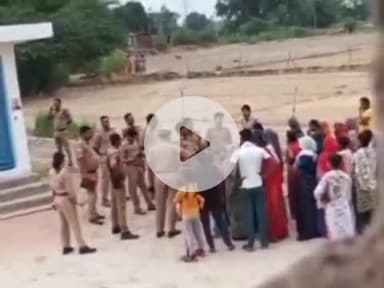 बिल्हौर: चौबेपुर के जोरावरपुर में भीमराव अंबेडकर की मूर्ति हटाने का आरोप, सपा नेत्री ने गांव में मूर्ति स्थापना की मांग उठाई