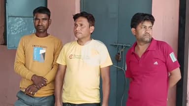 कोल: हरदुआगंज में सड़क किनारे बाइक के साथ खड़े मजदूर की अज्ञात वाहन की टक्कर से हुई मौत, पुलिस ने कराया पोस्टमार्टम