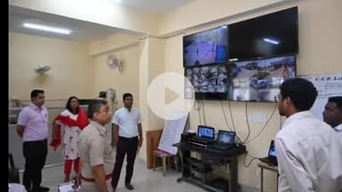 लोहरदगा: उपायुक्त ने कम्पोजिट कंट्रोल रूम और ज़िले के चौक-चौराहों का निरीक्षण किया, असामाजिक तत्वों पर कड़ी नज़र रखने का आदेश दिए