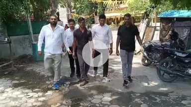 **इंदौर क्राइम ब्रांच की बड़ी कार्रवाई: बड़वानी के हथियार तस्कर से 8 पिस्टल, 2 जिंदा कारतूस और मोटरसाइकिल जब्त**