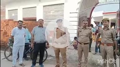 पलिया: पलिया कस्बे में मुस्लिम समुदाय ने ईद उल अजहा का त्योहार अक़ीदत और खुशियों के साथ मनाया