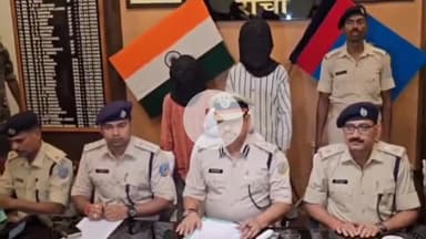 कांके: पहाड़ी मंदिर के पास अवैध हथियारों की खरीद-बिक्री करते दो आरोपी गिरफ्तार