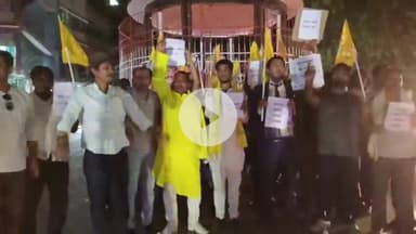 मुजफ्फरपुर में दलित बच्ची के साथ अत्याचार एवं उसकी हत्या के खिलाफ शेखपुरा जिले के पटेल चौक पर नीतीश सरकार के खिलाफ विरोध प्रदर्शन किया