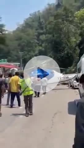 इंदौर: उत्तराखंड: केदारनाथ में बड़ा हादसा टला, हाईवे पर हेलीकॉप्टर की इमरजेंसी लैंडिंग।