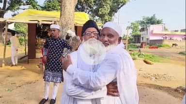 पेशरार: पेशरार सहित जिले में बकरा ईद की नमाज अमन और शांति से पढ़ी गई, कब्रिस्तान में पूर्वजों के लिए दुआ मांगी गई