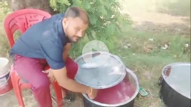 नौगावां सादात: नौगावां क्षेत्र के गांव गजस्थल स्थित मां काली देवी मंदिर की कमेटी ने किया विशाल वितरण कार्यक्रम का आयोजन