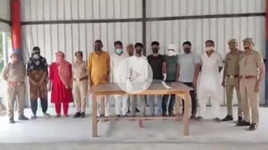 बड़ौत: आसिफपुर खड़खड़ी में 2 दर्जन लोगों ने लाठी-डंडे व धारदार हथियारों से किया जानलेवा हमला, 2 महिलाएं व 7 आरोपी गिरफ्तार