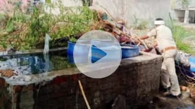 झांसी: आबकारी विभाग की टीम ने फिल्टर चौराहा और पंचवटी रेलवे क्रॉसिंग पर शराब के अड्डों पर छापा, 2 लोगों पर मुकदमा दर्ज