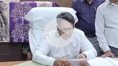 झांसी: जनपद में अवैध शराब के निर्माण, बिक्री और तस्करी पर 20 जून तक चलेगा विशेष प्रवर्तन अभियान, जिलाधिकारी ने दिए निर्देश