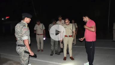 बेतिया: बेतिया में चाकू से वार कर व्यक्ति की हत्या, पुलिस अधीक्षक ने घटनास्थल का किया निरीक्षण