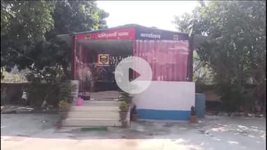 दनियावां: दनियावां पुलिस ने देशी शराब के साथ धंधेबाज को किया गिरफ्तार, कागजी कार्रवाई के बाद न्यायिक हिरासत में भेजा