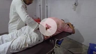 बेगूसराय: बेगूसराय में दबंगों ने एक युवक को पकड़कर की जमकर पिटाई, इलाज के लिए सदर अस्पताल में भर्ती