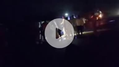 सुल्तानपुर: अनियंत्रित पिकअप रोड पर पलटी, सभी पिकअप सवार हुए घायल, सभी घायलों को भेजा गया जिला चिकित्सालय