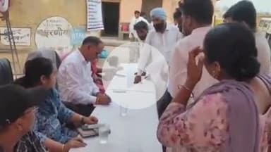 रायसिंहनगर: रायसिंह नगर के मालसर में रात्रि चौपाल का आयोजन, विभिन्न विभागों के अधिकारी रहे मौजूद