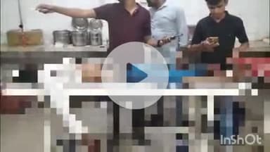 बदायूं: जिरौलिया गांव के पास कार ने ट्रक के क्लीनर को टक्कर मारी, क्लीनर की दर्दनाक मौत