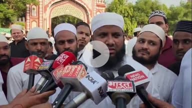 कोल: ईद की नमाज के बाद अकबर कासमी ने कहा, कुर्बानी की इजाजत अल्लाह ने दी है, हमारे मजहब में उंगली ना करें धीरेंद्र शास्त्री