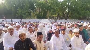 मिर्ज़ापुर: ईद उल अजहा बकरा ईद की नमाज नगर के इमामबाड़ा में हुई संपन्न, नमाज को लेकर एसपी सिटी का आया बयान
