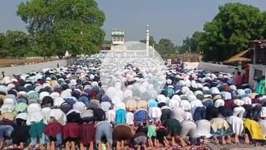 धोरैया: धोरैया में अकीदत के साथ मनाया गया बक़रीद का त्यौहार, शाही ईदगाह कुरमा में नमाज़ के लिए उमड़ी भीड़