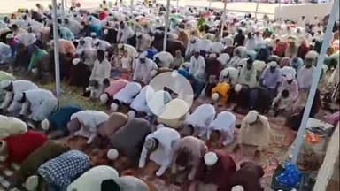 झांसी: पठोरिया की ईदगाह में ईद उल अजहा की नमाज पढ़कर मांगी गई अमन-चैन की दुआएं