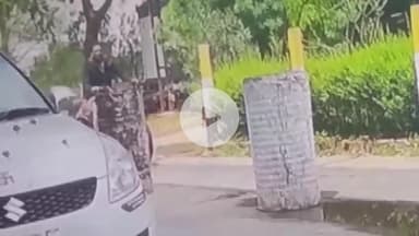 बीना: शिवाजी वार्ड में घर के बाहर खड़ी एक बाइक हुई चोरी, CCTV कैमरे में क़ैद हुई घटना; मामला हुआ दर्ज