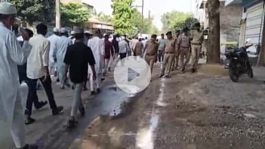 शाजापुर: बक़रीद पर्व को लेकर शाजापुर ईदगाह में सुरक्षा व्यवस्था को लेकर बड़ी संख्या में पुलिस बल रहा तैनात, एसपी भी रहे मौजूद