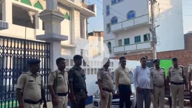 सासाराम: ईद-उल-अजहा पर विधि-व्यवस्था को लेकर एसपी ने सुरक्षा व्यवस्था का किया निरीक्षण