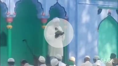 नानपारा: रूपईडीहा में ईदुल अजहा की नमाज अदा की गई, देश के अमन-चैन की दुआएं मांगी गईं