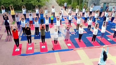 कांके: जेल रोड स्थित योग केंद्र में अंतर्राष्ट्रीय योग दिवस की तैयारी को लेकर दो दिवसीय योग प्रशिक्षण कार्यक्रम संपन्न