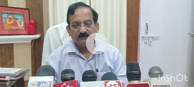 बलिया: दुबहड़ पुलिस ने जनेश्वर मिश्रा सेतु के पास से 10 लीटर अवैध अंग्रेजी शराब के साथ एक युवक को गिरफ्तार किया