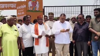 कोल: मूसेपुर जलाल में गौशाला के रखरखाव और ग्राम प्रधान के विरोध में ग्रामीणों ने किया प्रदर्शन, कार्रवाई न होने पर आंदोलन की चेतावनी