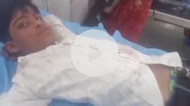 बारां: मऊ रोड पर अज्ञात वाहन की टक्कर से बाइक सवार मां-बेटा घायल, उपचार के लिए जिला अस्पताल में भर्ती कराया गया