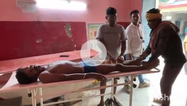 उदयपुर धरमजयगढ़: गणेशपुर में निर्माणाधीन एकलव्य विद्यालय में काम करते समय एक मजदूर के पैर पर गिरा पत्थर