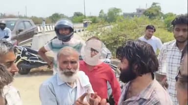 धनौरा: बछरायूं में छोटा हाथी और बाइक की भिड़ंत, छोटा हाथी में जा रहा था कुर्बानी का मीट, पुलिस ने किया मुकदमा दर्ज