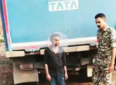 चितरंगी: चितरंगी पुलिस टीम ने कर्थुआ से गुर्जर ढाबा के पास रेत से भरा एक हाईवा वाहन ज़ब्त किया