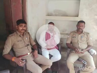 औरैया: अयाना थाना क्षेत्र के अंतर्गत असेवट निवासी सपा छात्र सभा के प्रवक्ता योगेश सिंह को सीएम के कार्यक्रम को लेकर पुलिस ने गिरफ्तार किया