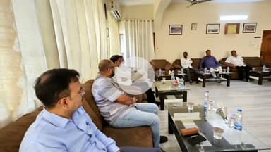 हज़ारीबाग: केरेडारी में सांसद मनीष जायसवाल ने एनटीपीसी से जुड़े मुद्दों पर चर्चा कर जनहित में मांग रखी