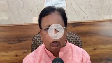 बेतिया: डॉ. संजय जायसवाल ने निवास पर प्रेस कॉन्फ्रेंस कर राहुल गांधी पर किया तीखा वार