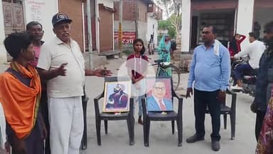 बहुजन मुक्ति पार्टी के प्रदेश सचिव पहुंचे नगर पालिका क्षेत्र के नारायण का पुरवा ठा दरियाव सिंह लोधी के विजय दिवस पर 
जय मूलनिवासी जय भारत जय भीम जय संविधान।