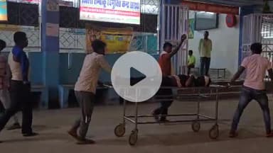 बेगूसराय: बेगूसराय में सड़क दुर्घटना में एक युवक गंभीर रूप से घायल, इलाज के लिए सदर अस्पताल में भर्ती