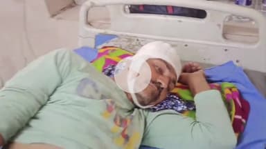 लाडपुरा: घंटाघर इलाके में लाइट के पोल पर काम करते समय युवक की सेफ्टी बेल्ट टूटी, गंभीर चोटें आईं, उपचार जारी