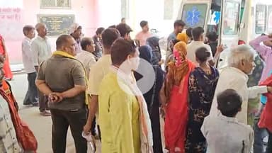 मिर्ज़ापुर: शहर कोतवाली थाना क्षेत्र की पुलिस लाइन के पास कुत्ता बचाने में टोटो पलटा, टोटो में सवार 2 महिलाएं हुईं घायल, इलाज जारी