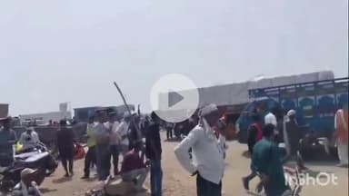 पवई: जेके सीमेंट गेट के सामने प्रदर्शन करने जुटे ग्रामीणों को थाना प्रभारी व एडिशनल एसपी ने दी समझाइश