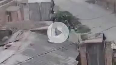 कसिया: घाट टोला में पुरानी रंजिश के चलते जमकर मारपीट, एक बुजुर्ग गंभीर, वीडियो हुआ वायरल, जांच में जुटी पुलिस